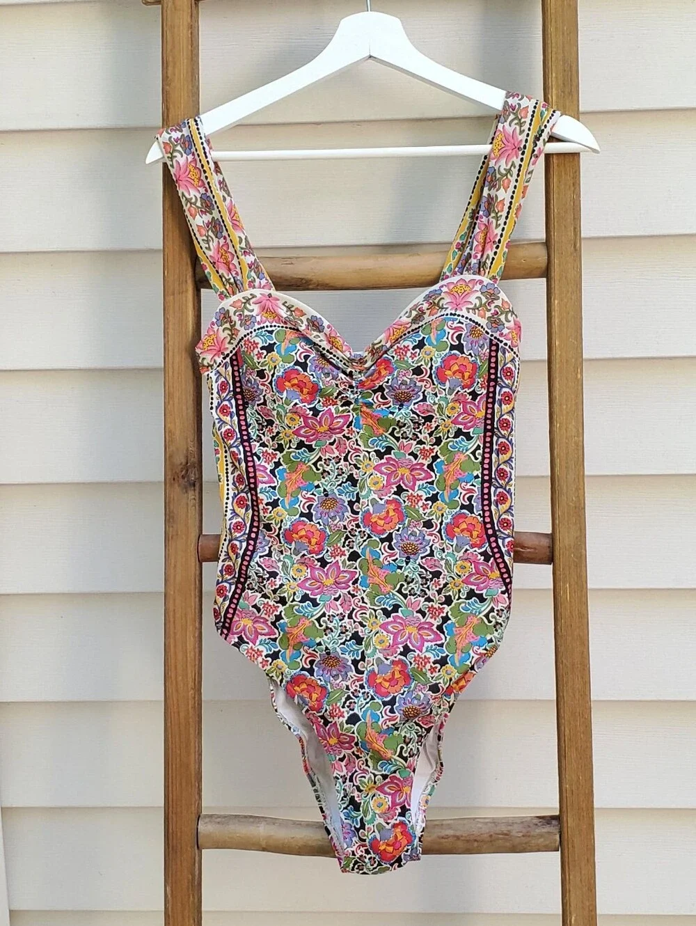 Boden pleated sweetheart